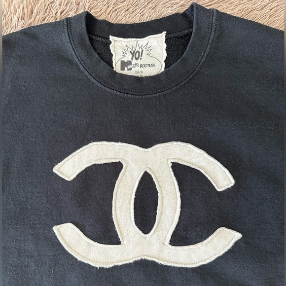 Yo Mama’s Bootleg CC Chanel Logo Sweatshirt - Picture 4 of 5